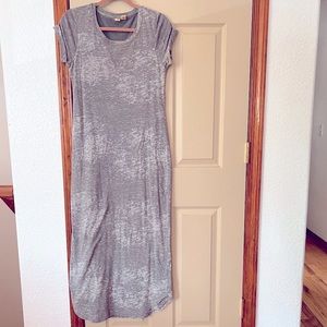 Gray Maxi Dress SIZE: Small Burnout style but not see through, has a lining